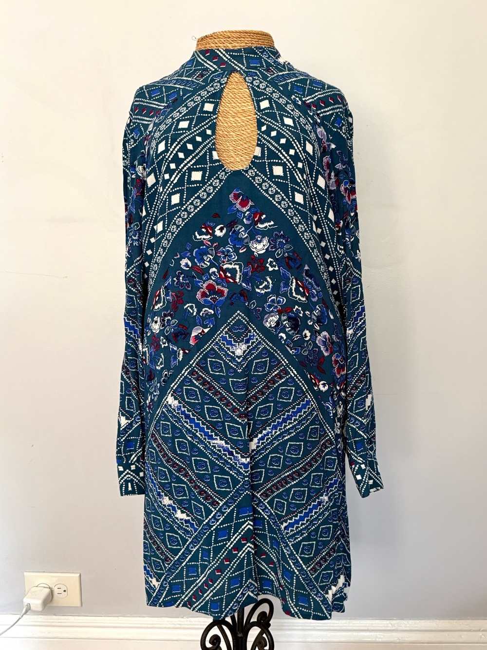 Women’s Teal Blue Patterned Long-Sleeve Dress